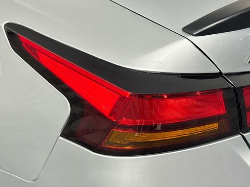 Used 2024 Nissan Altima 2.5 SV image 35