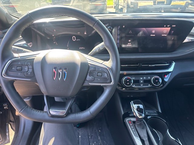Used 2024 Buick Envista Sport Touring w/ Convenience I Package FWD image 8