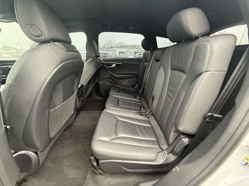 Used 2021 Audi Q7 3.0T Premium w/ Convenience Package AWD/4WD image 7