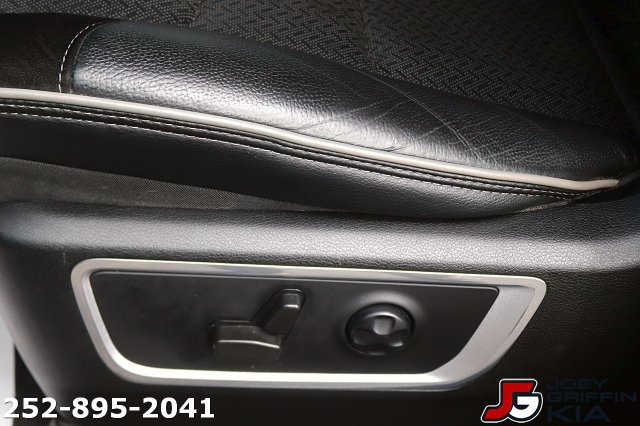 Used 2021 RAM 1500 Laramie w/ Sport Appearance Package AWD/4WD image 19