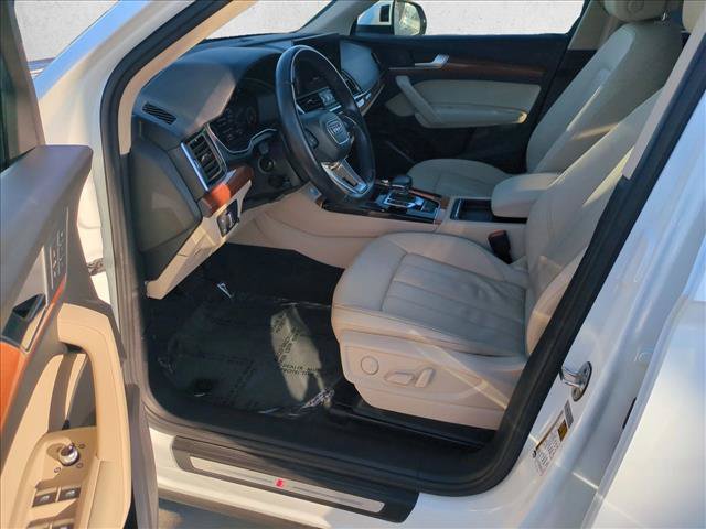 Used 2021 Audi Q5 e Premium w/ Convenience Package AWD/4WD image 16