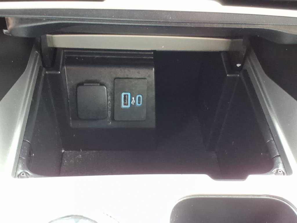 Used 2023 Ford Explorer Limited w/ Limited Technology Package AWD/4WD image 18