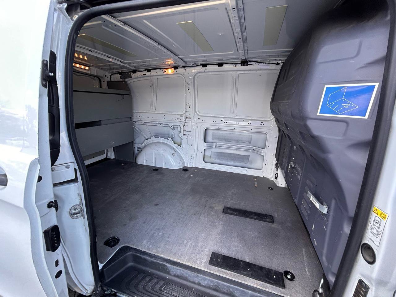 Used 2016 Mercedes-Benz Metris image 11