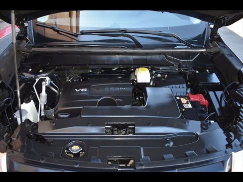 Used 2022 Nissan Pathfinder SV image 45