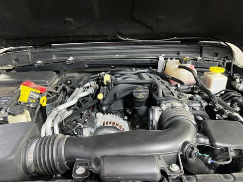 Used 2023 Jeep Gladiator Sport AWD/4WD image 29