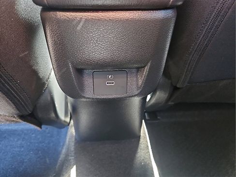 Used 2025 Nissan Versa SR w/ Trunk Package image 12