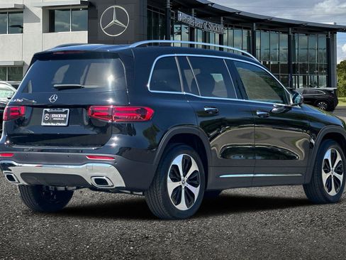 New 2025 Mercedes-Benz GLB 250 image 4