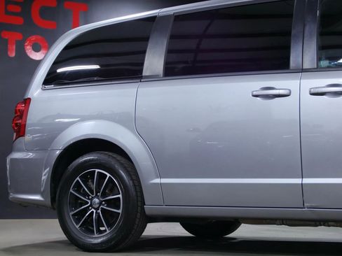 Used 2019 Dodge Grand Caravan GT image 10