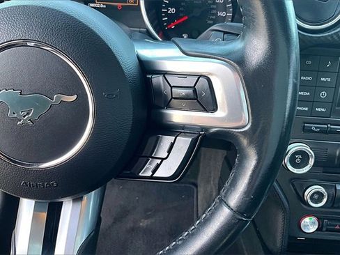 Used 2018 Ford Mustang Coupe image 16