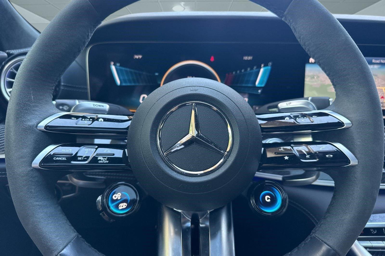 Used 2023 Mercedes-Benz AMG GT 43 image 11