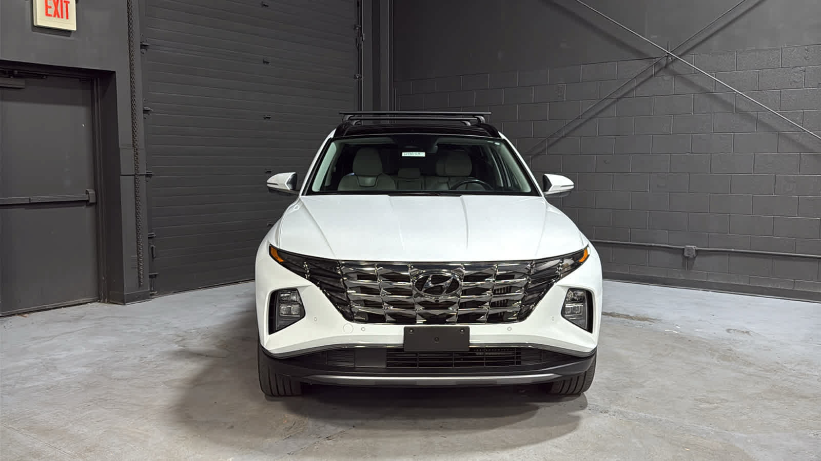 Used 2023 Hyundai Tucson Limited AWD/4WD image 2
