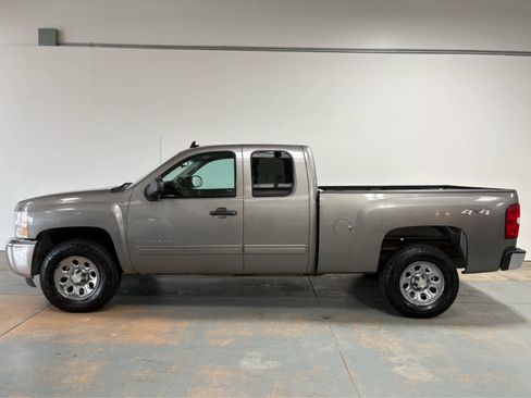 Used 2013 Chevrolet Silverado 1500 LS AWD/4WD image 2