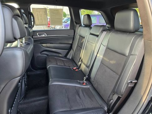 Used 2020 Jeep Grand Cherokee Altitude AWD/4WD image 31