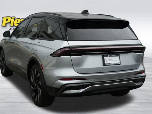Certified 2025 Lincoln Nautilus Reserve AWD/4WD image 8