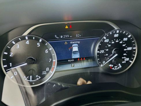 Used 2025 Nissan Frontier SV w/ SV Convenience Package image 10