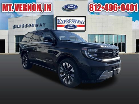 Used 2025 Ford Expedition Platinum w/ Driver's Package AWD/4WD image 12