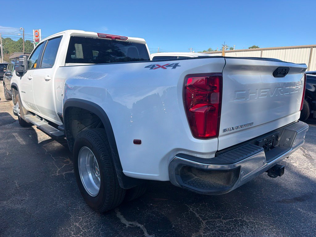 Used 2025 Chevrolet Silverado 3500 LT w/ Safety Package AWD/4WD image 4