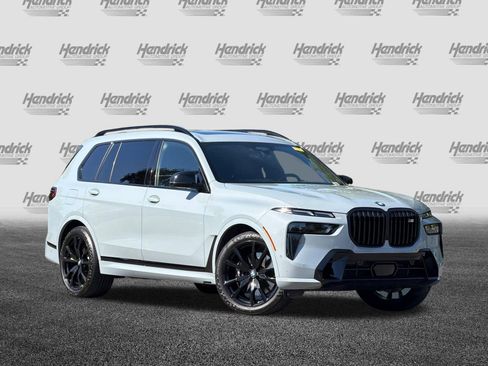 Used 2025 BMW X7 M60i AWD/4WD image 2