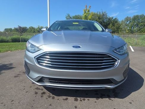 Certified 2020 Ford Fusion SE FWD image 4