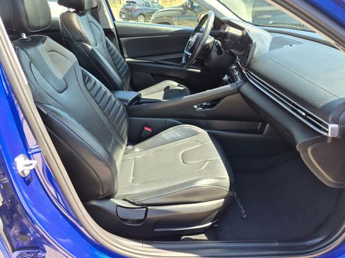 Used 2023 Hyundai Elantra Limited FWD image 34