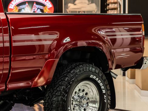 Used 1991 Toyota Pickup Deluxe image 32