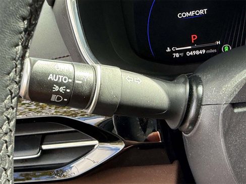 Certified 2023 Acura MDX FWD w/ Technology Package image 13