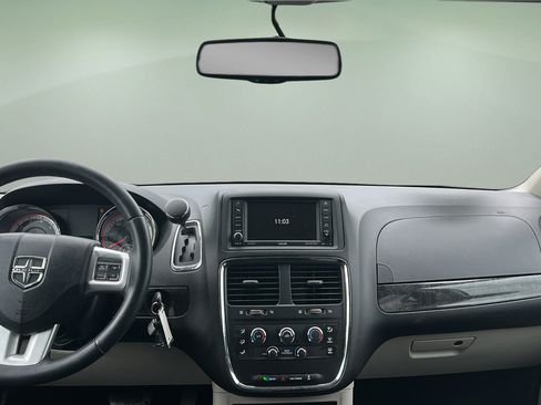 Used 2017 Dodge Grand Caravan SE w/ Power Window Group FWD image 9
