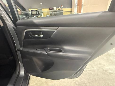 Used 2016 Nissan Altima 2.5 SL w/ 2.5 Technology w/LED Package image 19