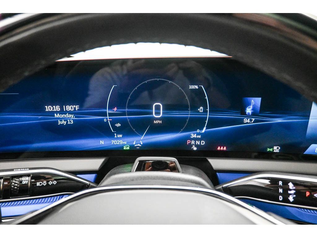 Certified 2025 Cadillac Optiq Sport 1 AWD/4WD image 15