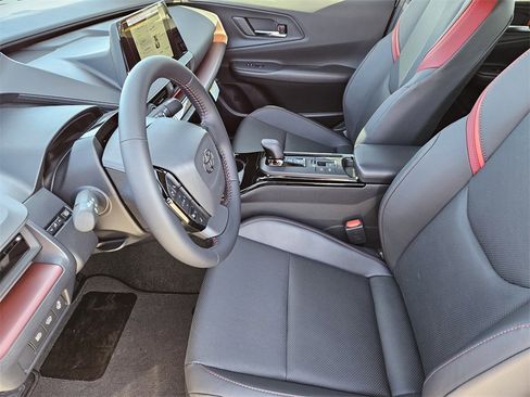 New 2026 Toyota Prius Plug-In Hybrid image 10