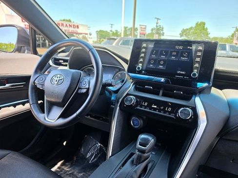 Used 2021 Toyota Venza XLE w/ Softex Package AWD/4WD image 13