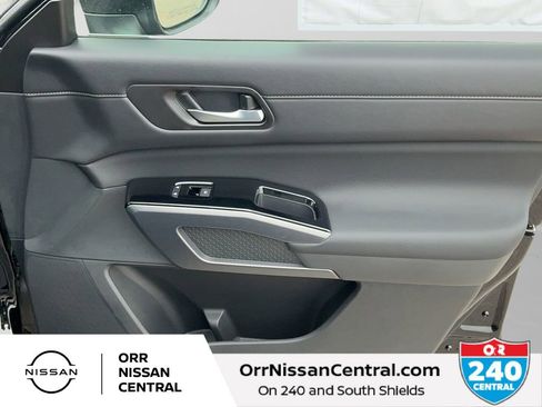 New 2026 Nissan Pathfinder SL AWD/4WD image 10
