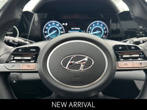 Used 2022 Hyundai Elantra SEL w/ Convenience + Premium Package image 25