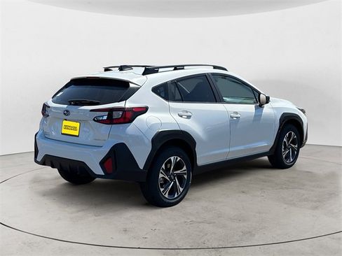 Used 2025 Subaru Crosstrek 2.0i Premium image 5