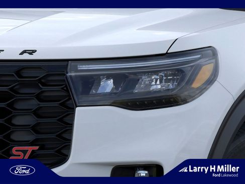 New 2026 Ford Explorer ST w/ Sun And Sound Package image 18
