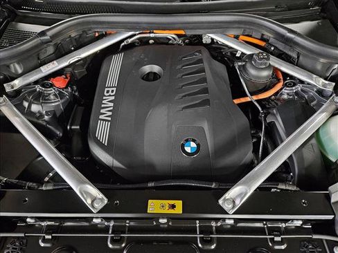 New 2026 BMW X5 xDrive50e w/ Climate Comfort Package image 16