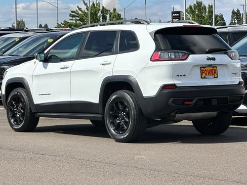 Used 2019 Jeep Cherokee Trailhawk AWD/4WD image 6
