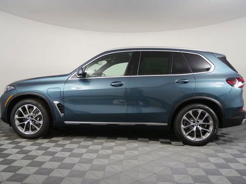 Used 2026 BMW X5 xDrive50e w/ Premium Package AWD/4WD image 6