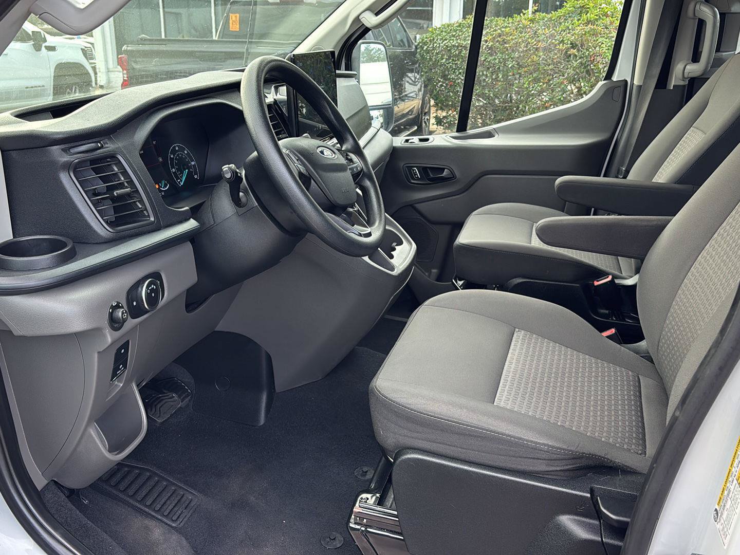 Used 2024 Ford Transit 350 XLT RWD image 13