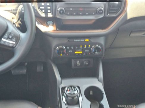 Used 2024 Ford Bronco Sport Outer Banks AWD/4WD image 17