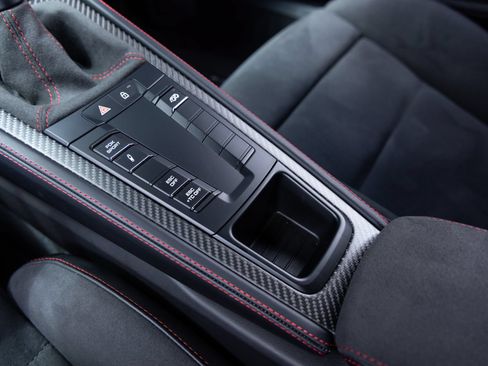 Certified 2025 Porsche 718 Boxster Spyder RS RWD image 18