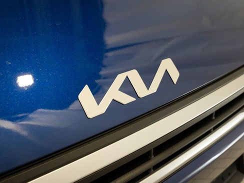 New 2026 Kia K4 LXS image 3