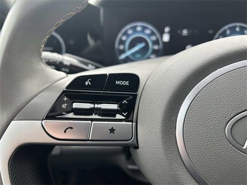 Certified 2024 Hyundai Elantra SEL w/ Convenience Package image 21