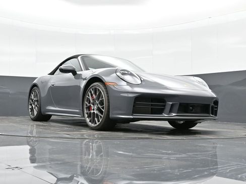 Used 2025 Porsche 911 Carrera S image 40