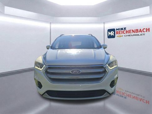 Used 2017 Ford Escape SE w/ Equipment Group 201A FWD image 9