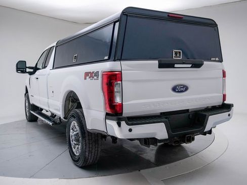 Used 2019 Ford F250 XLT w/ XLT Premium Package image 3