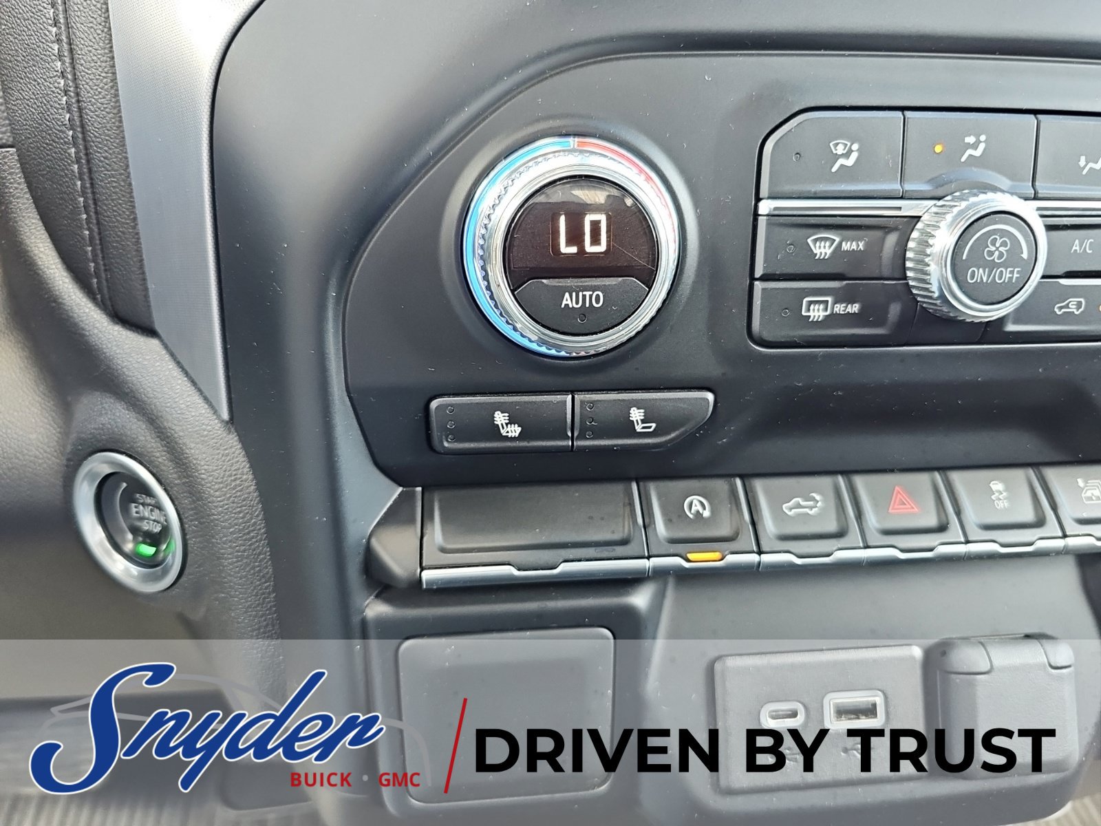 Used 2019 GMC Sierra 1500 SLE w/ SLE Value Package AWD/4WD image 21