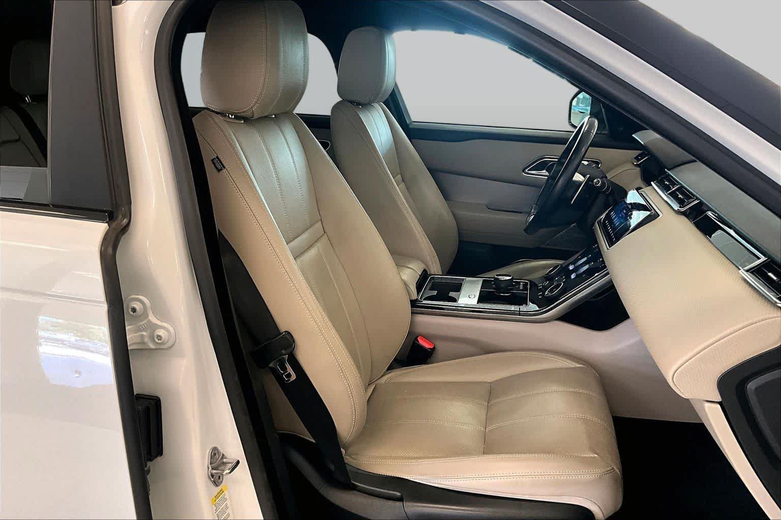 Used 2019 Land Rover Range Rover Velar R-Dynamic SE AWD/4WD image 8