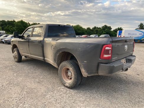Used 2024 RAM 3500 Big Horn w/ Sport Appearance Package AWD/4WD image 5