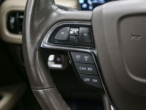Used 2021 Lincoln Nautilus Reserve AWD/4WD image 36